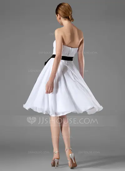 A-Line/Princess Strapless Knee-Length Chiffon Bridesmaid Dress With Ruffle Sash (007000954)