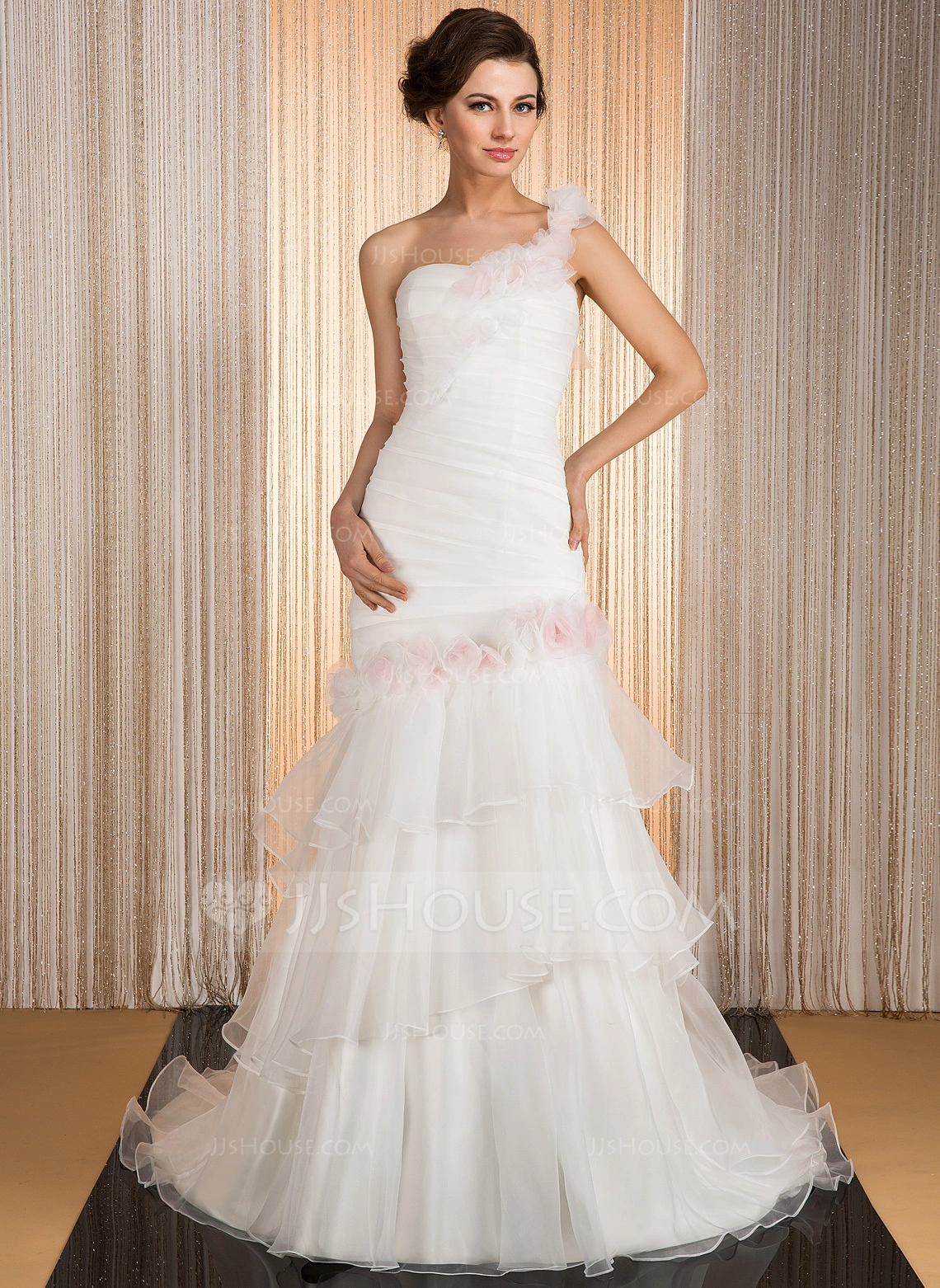 Trumpet/Mermaid OneShoulder Court Train Organza Wedding Dress With