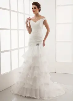 A-Line/Princess Off-the-Shoulder Sweep Train Organza Wedding Dress With Lace Crystal Brooch (002012925)