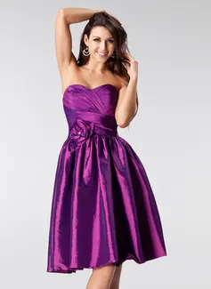A-Line/Princess Sweetheart Knee-Length Taffeta Homecoming Dress With Ruffle Beading Flower(s) (022020884)