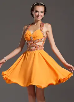 A-Line/Princess Halter Knee-Length Chiffon Homecoming Dress With Ruffle Beading (022007283)
