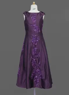 A-Line/Princess Scoop Neck Floor-Length Taffeta Junior Bridesmaid Dress With Lace Beading (009022479)