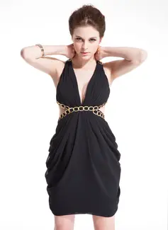 Sheath V-neck Short/Mini Chiffon Cocktail Dress With Ruffle Beading (016008273)