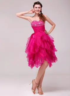 A-Line/Princess Sweetheart Knee-Length Organza Cocktail Dress With Ruffle Beading Sequins (016014036)