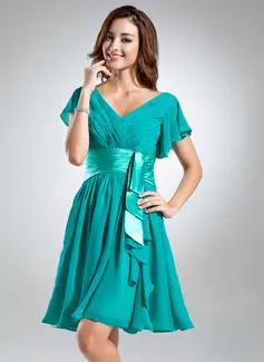 A-Line/Princess V-neck Knee-Length Chiffon Charmeuse Homecoming Dress With Ruffle (022015518)