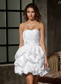 A-Line/Princess Sweetheart Short/Mini Taffeta Wedding Dress With Ruffle Beadwork Flower(s) (002011550)