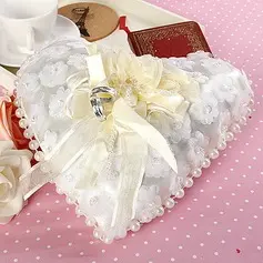 Heart Shaped Ring Pillow In Oraganza With Pearl Lined(103018258)